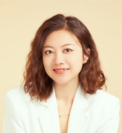 姜费妮